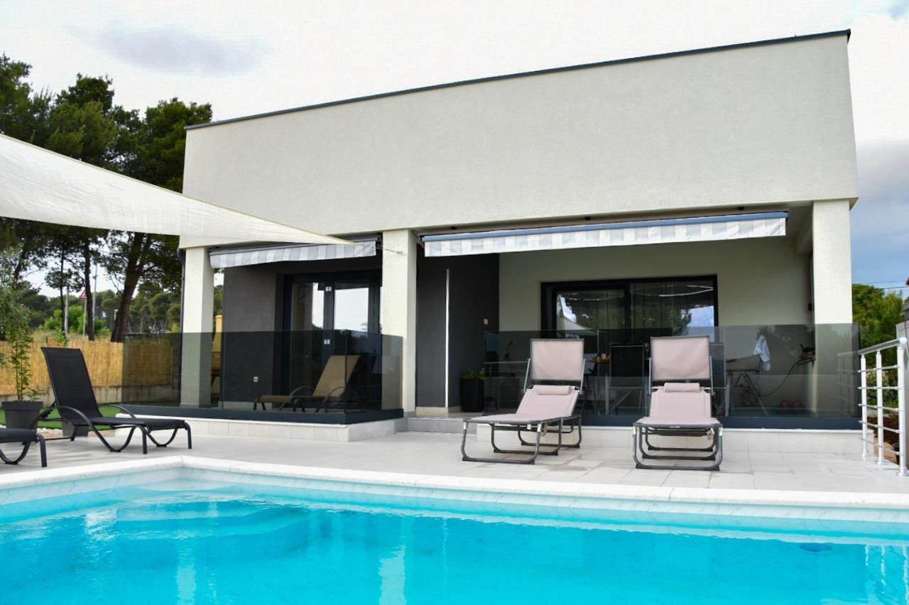 Villa Sportiva Zadar With Private Heated Pool Exterior photo